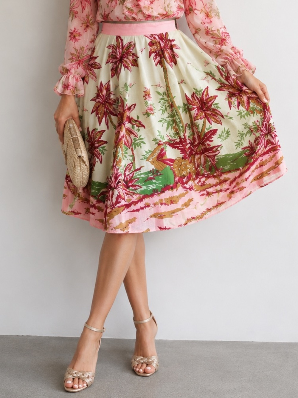 Diane Von Furstenberg tropical circle skirt sequins detail size 2